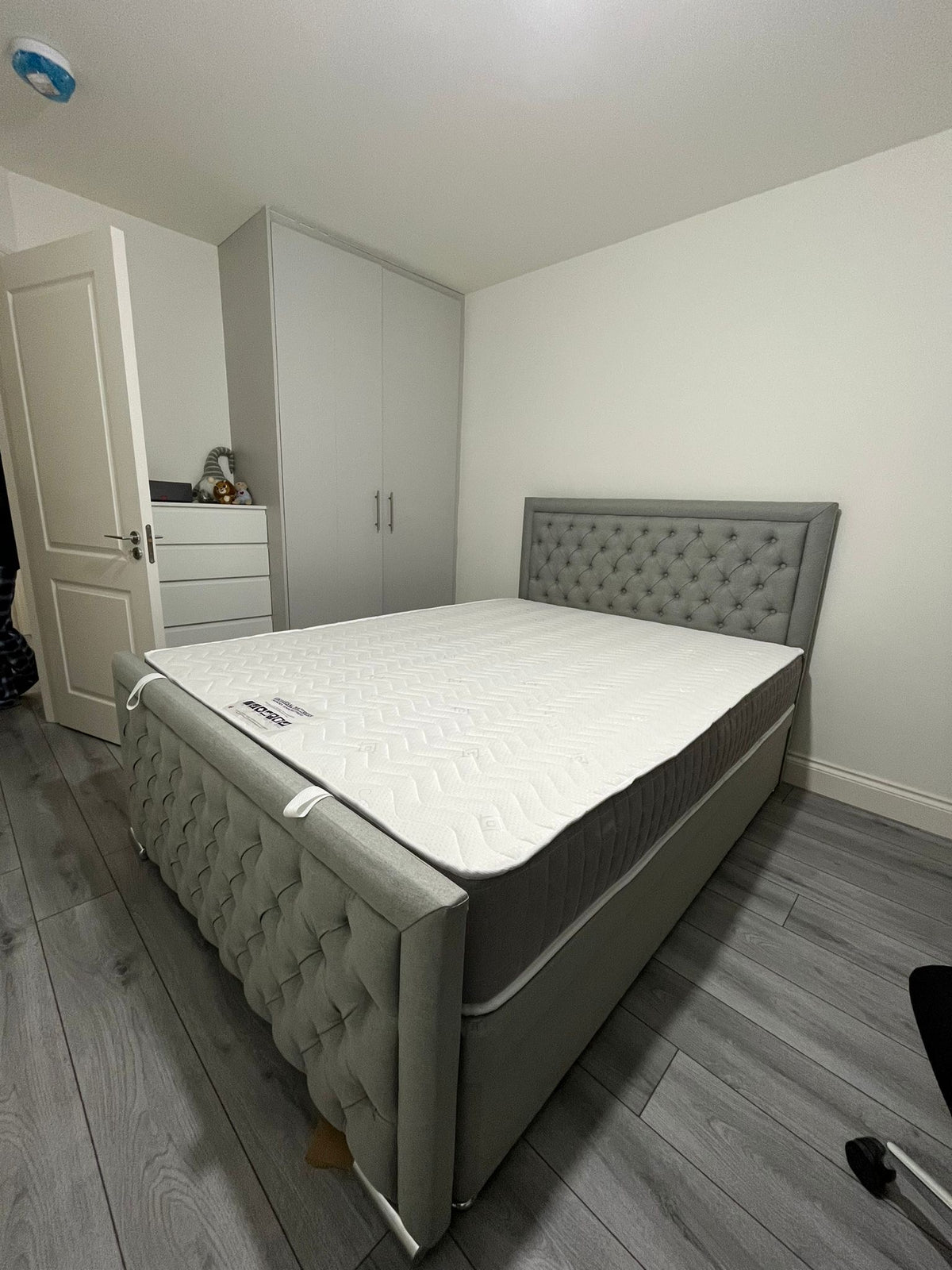 Hilton Bed with Divan Ottoman Gaslift