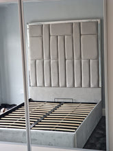 Load image into Gallery viewer, 90 " Imperial Luxe Bed