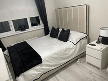 Load image into Gallery viewer, NEW STRIP BED