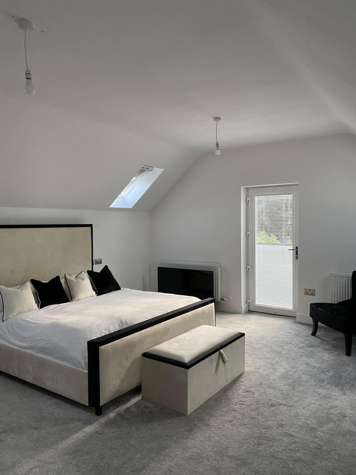 Outline Bed
