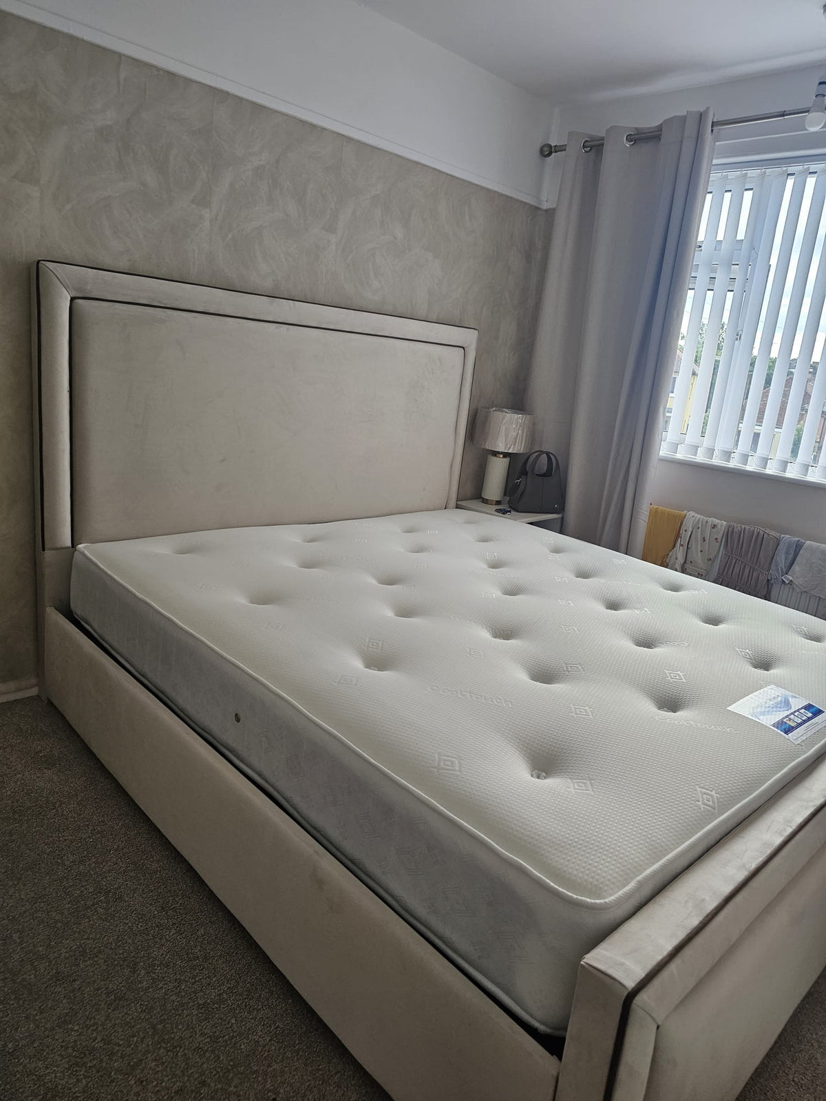 STRIP BED