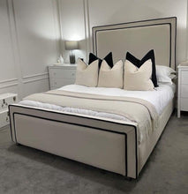 Load image into Gallery viewer, STRIP BED