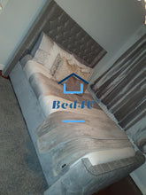 Load image into Gallery viewer, Shaf Bed with Curved Footboard