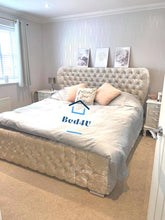 Load image into Gallery viewer, Oxford Winged Beds