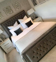 Load image into Gallery viewer, Hilton Bed