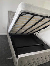 Load image into Gallery viewer, Hilton Bed