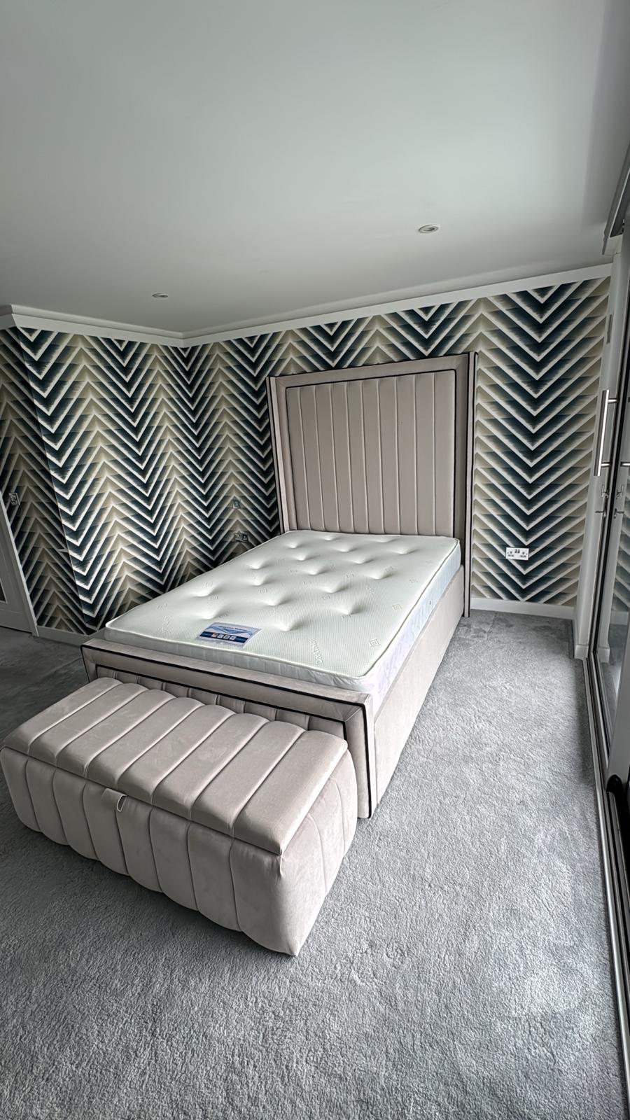 Strip Wing Bed