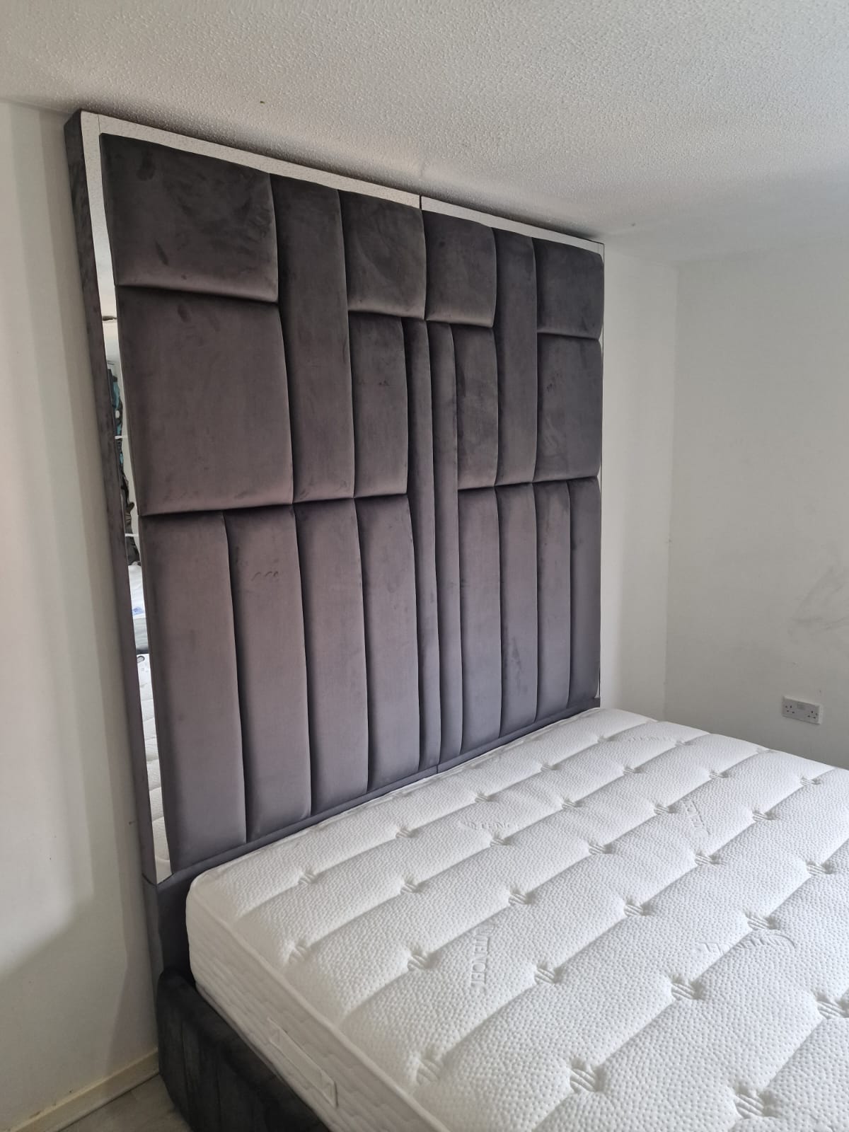 90 " Imperial Luxe Bed